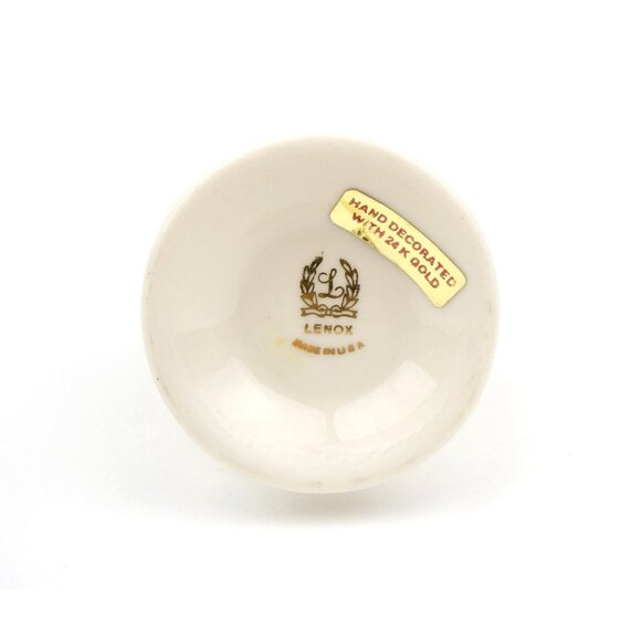 Lenox Hand Decorated 24K Gold Trim Vase W/ Embossed Rose Design Ivory Porcelain - Picture 5 of 6